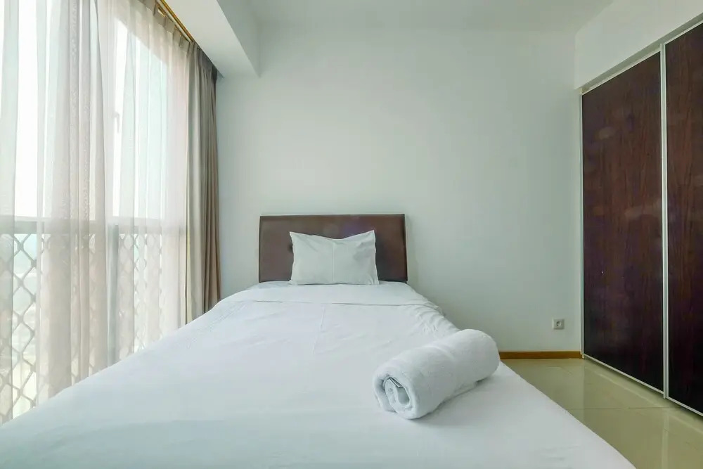 Big and Cozy Gandaria Heights 3BR Apartment with Direct Access to Mall