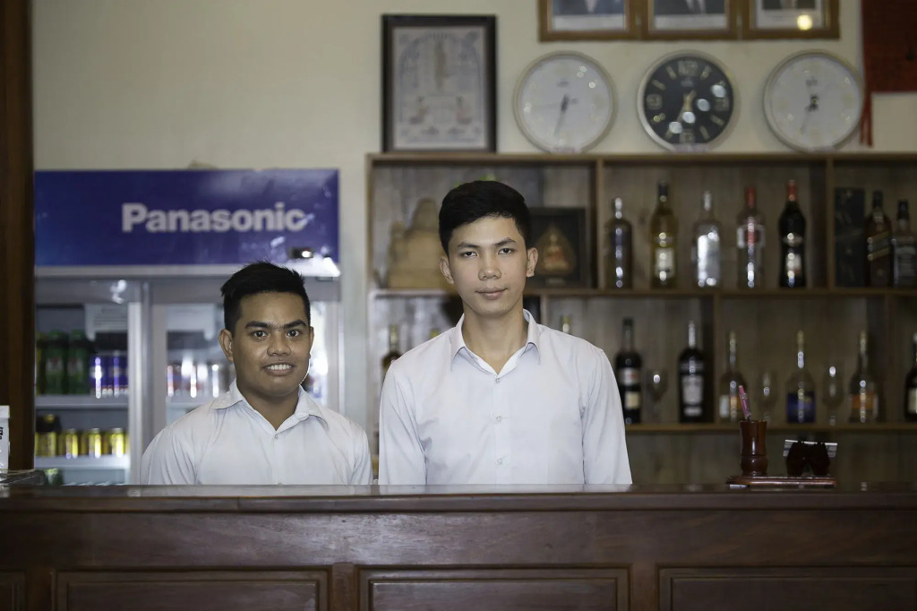 DV Angkor Villa