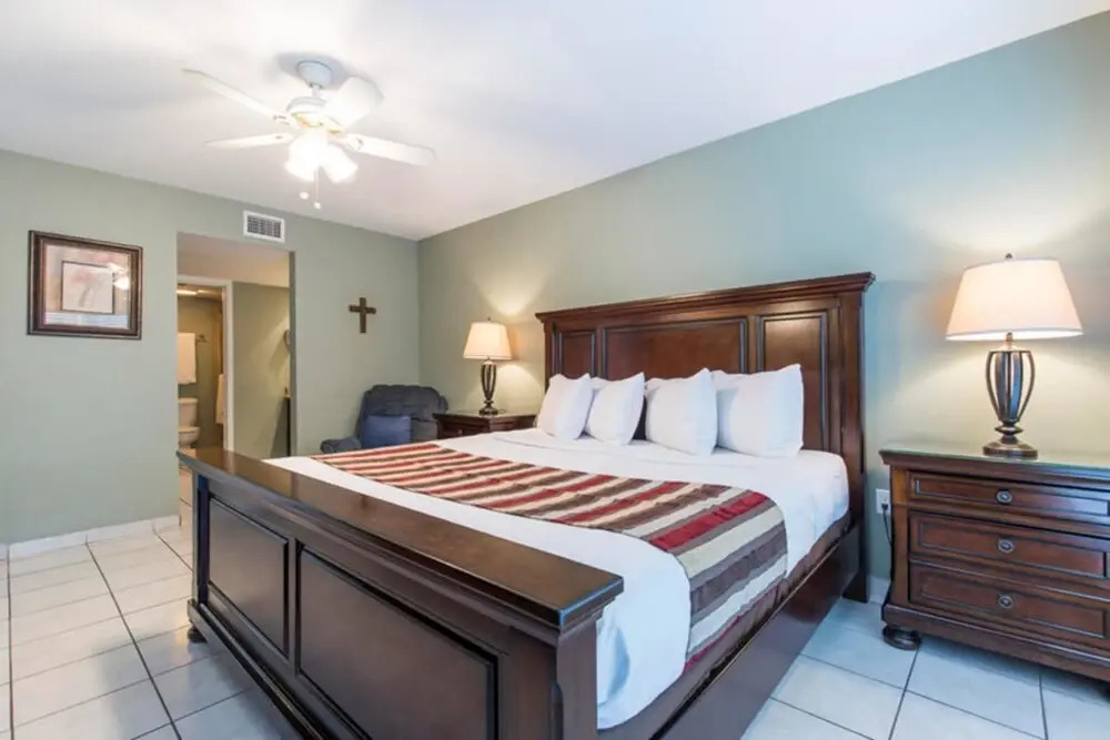 Saida IV Condominium 304