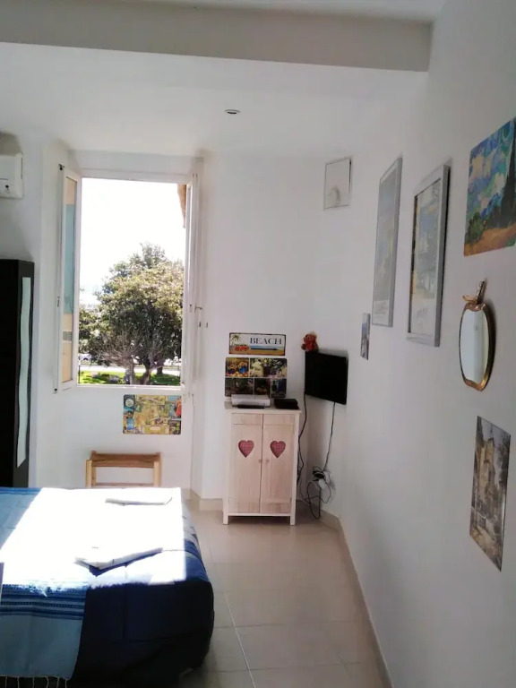 Studio In Cannes With Wonderful City View And Wifi 200 M From The Beach
