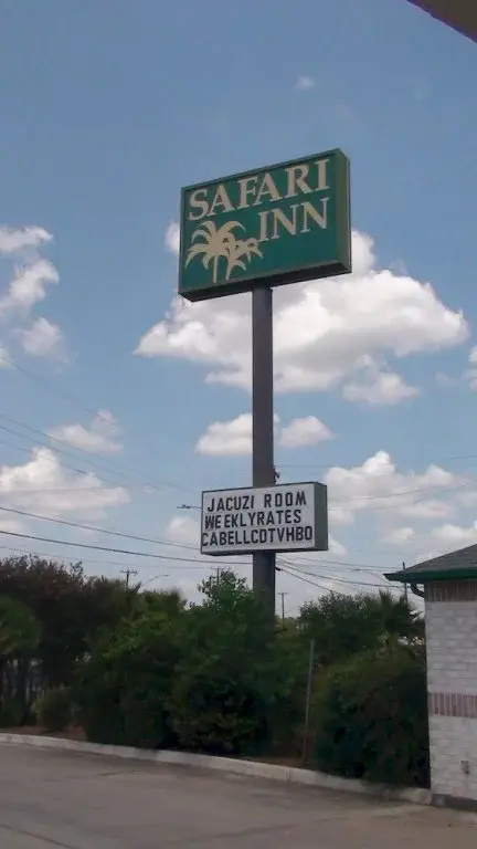 Safari Inn Motel
