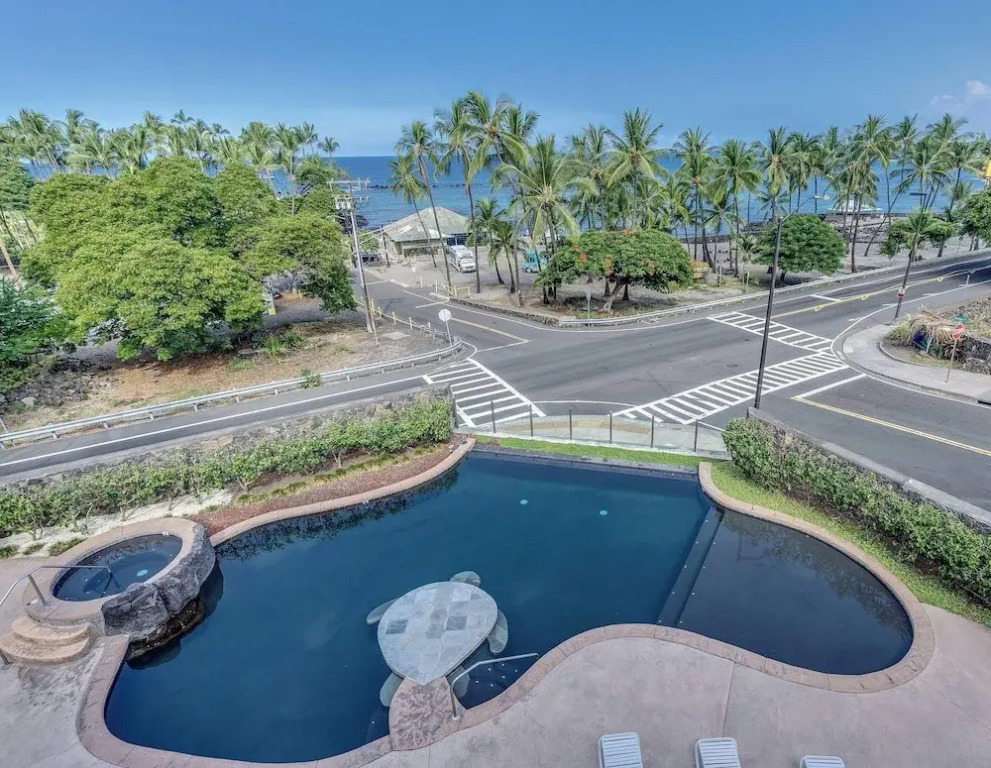 The Beach Villas w/ Pool Hot Tub & A/c!