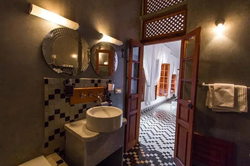 Riad 53 Fes - Luxury Oasis