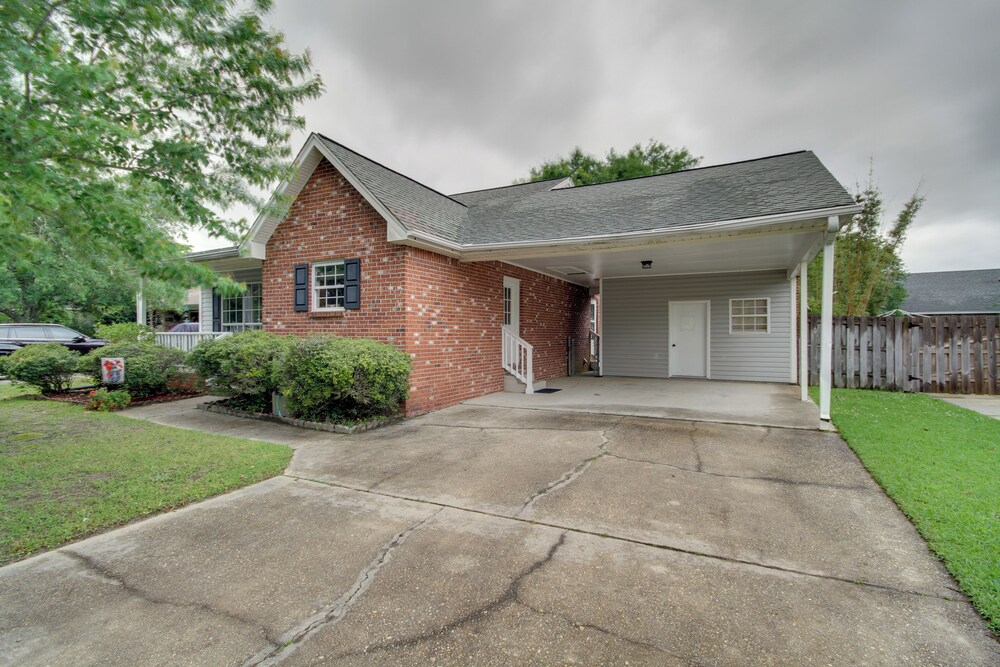 Charming Family Cottage Near Pass Christian Beach!