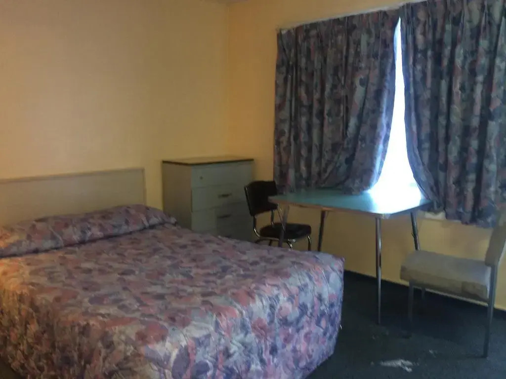 Road Runner Motel