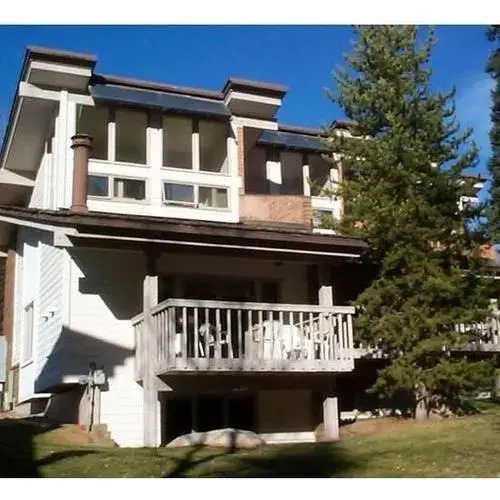 Winterwood Townhomes by Pioneer Ridge Management