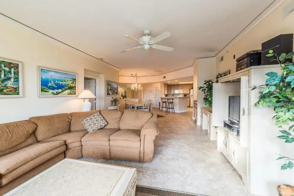 Hampton 6107, 2 Bedroom, Sleeps 6, Large Pool, Oceanfront View