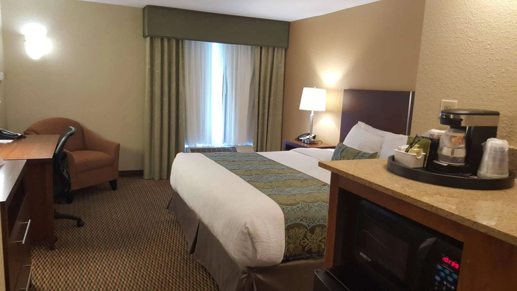 Best Western Airport Inn & Suites