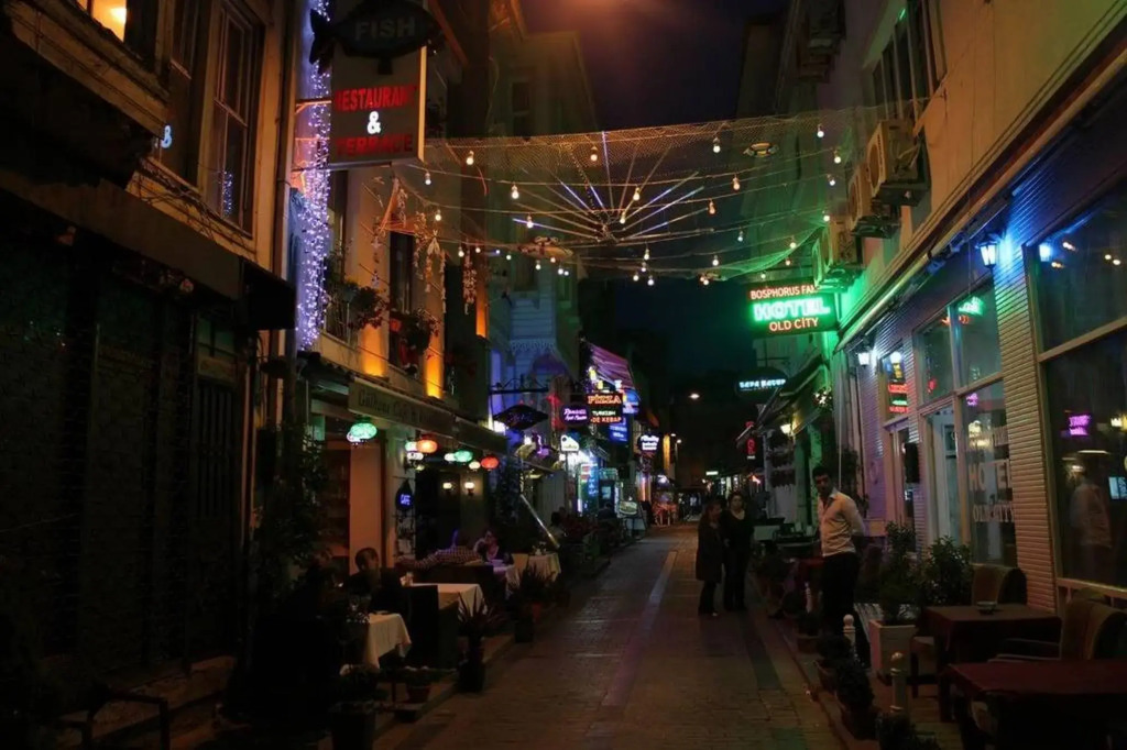 Elite Plus Family Hotel Old City
