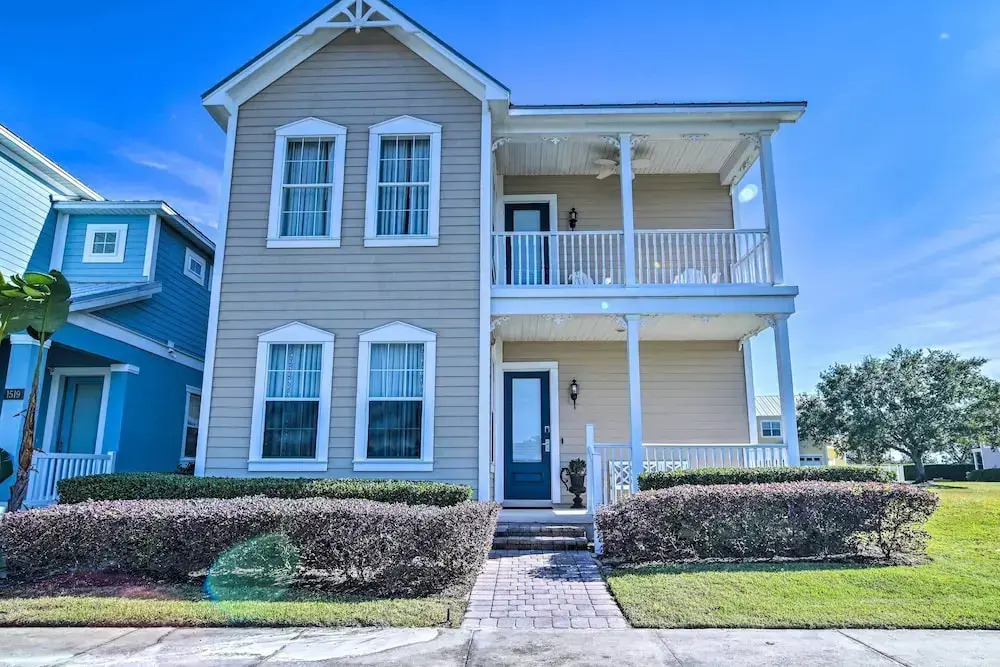 6 Mi to Disney: Lakefront Reunion Resort Home