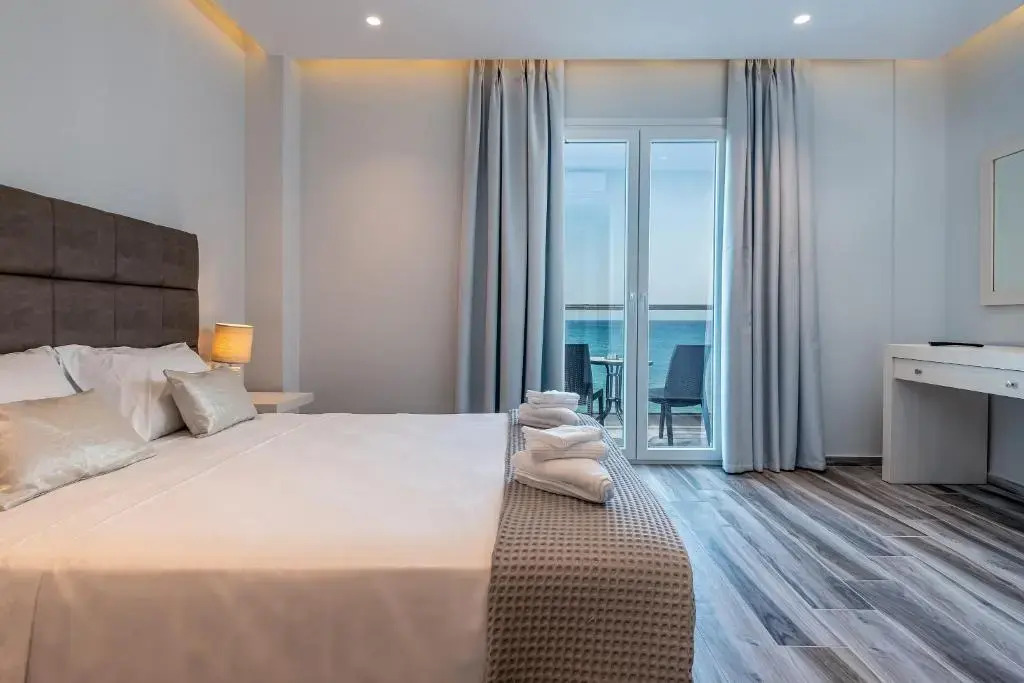 Kyma Rooms & Suites