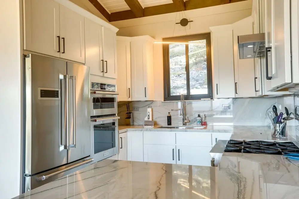 Condo w/ Lake Views - 1 Mi to Diamond Peak Ski!