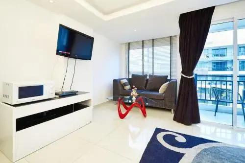 Avenue City Center by Fantasea Beach