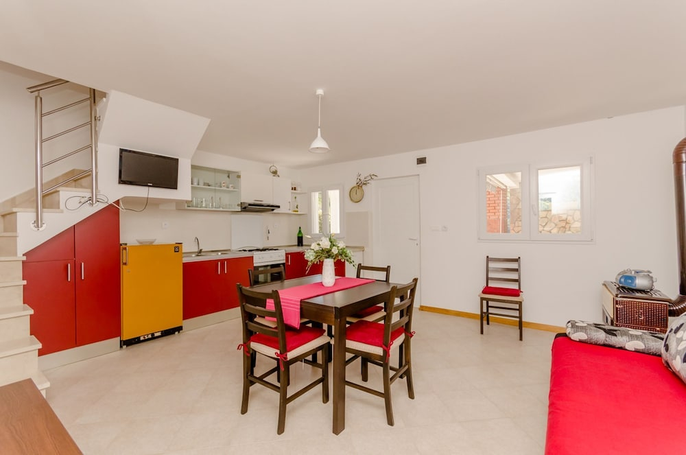 House Ancica