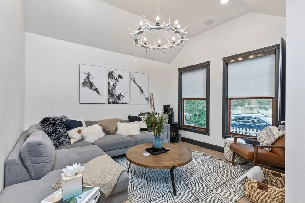 909 Park Ave 5 Bedroom Home by RedAwning