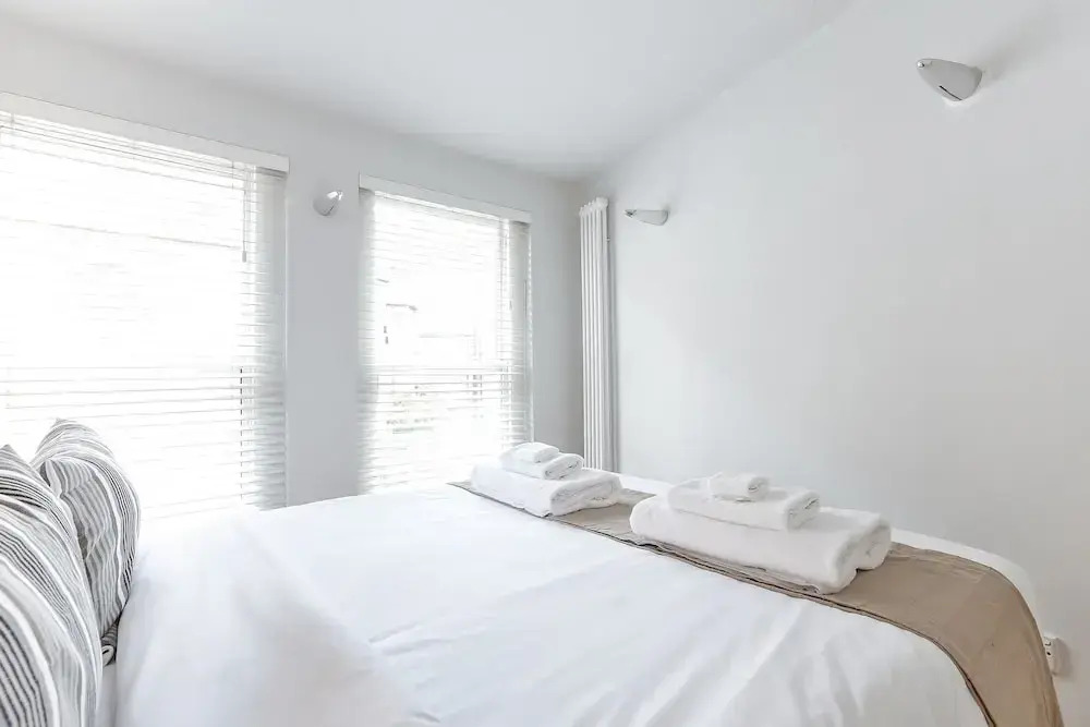 Sparkling 2 Bed Mews House
