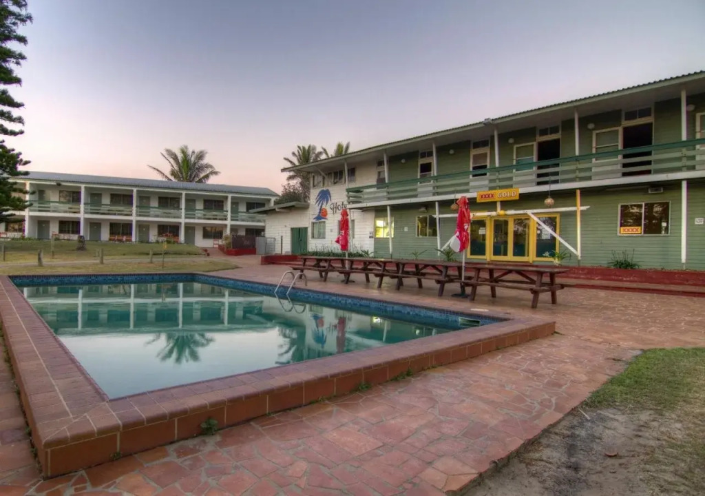 Kgari Beach Resort