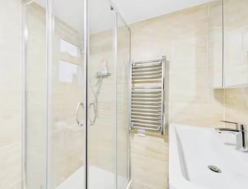 4BR London Home Piccadilly Line Sleeps 9