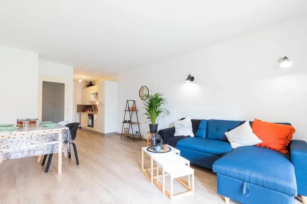 Superb 2 bedrooms flat for 4 people in residence, swimming pool, parking