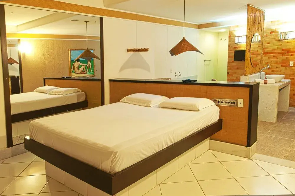 New Dhunas Motel