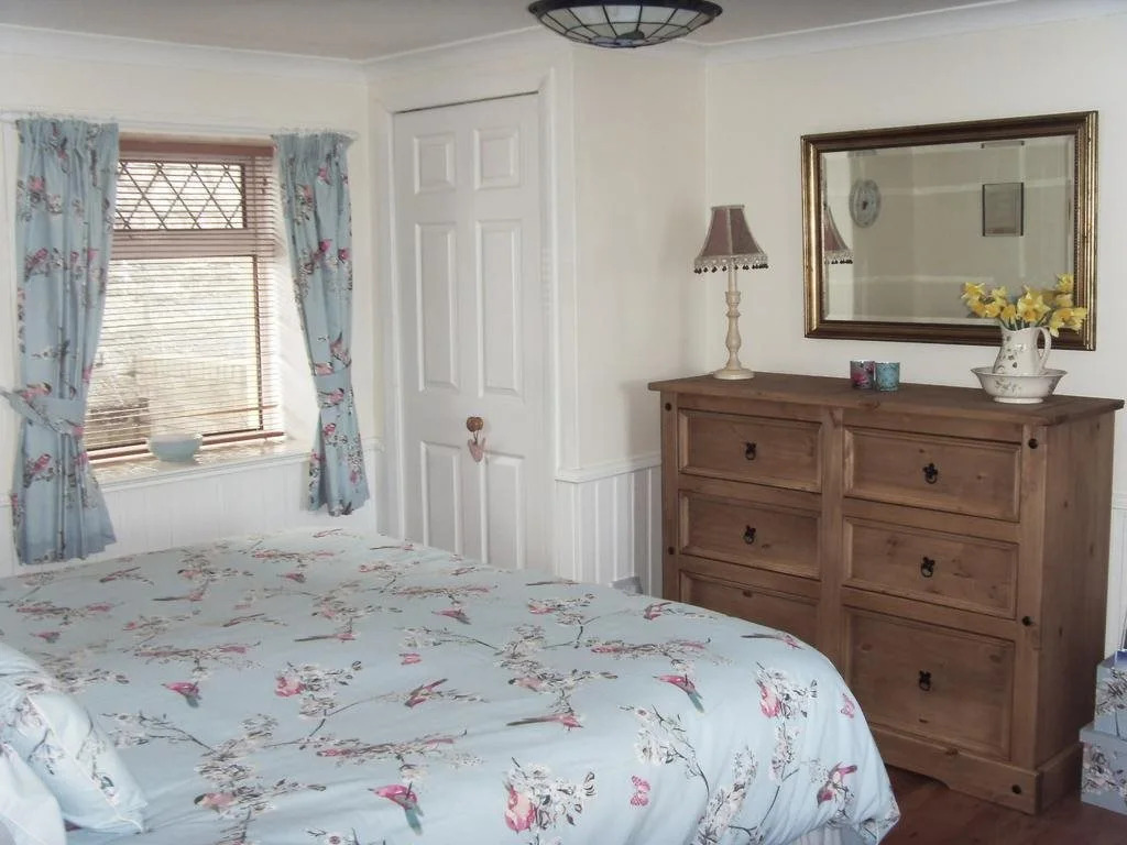 Gate Cottage B  B