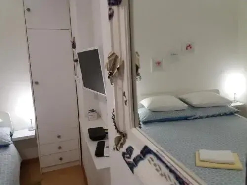 Assi Room