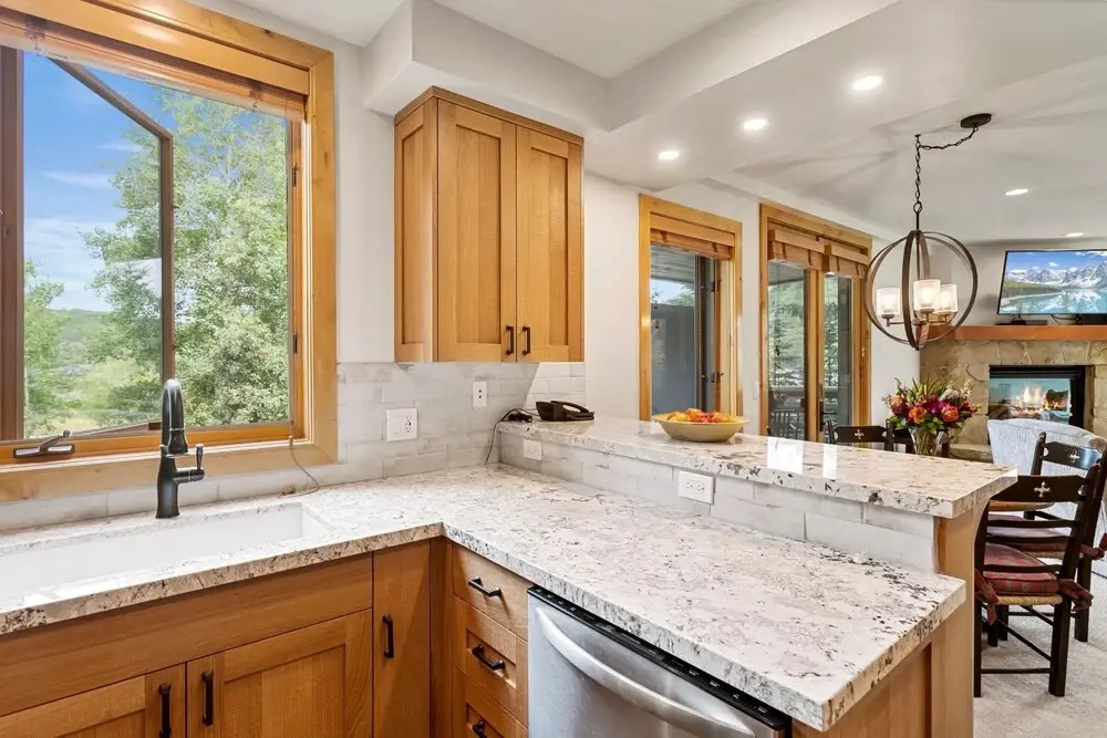 Trail's End Lodge at Deer Valley Resort - One Bedroom Residence with Spa #205 1 Condo