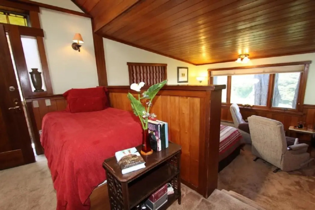 Elk Cove Inn & Spa