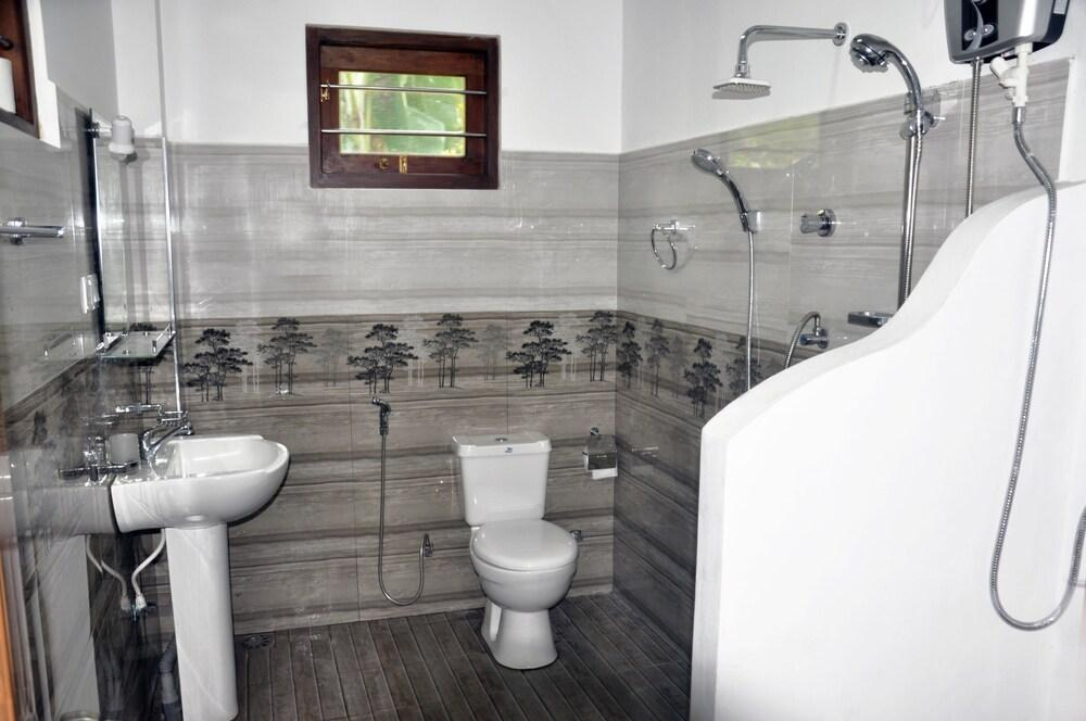 Nade Villas Unawatuna