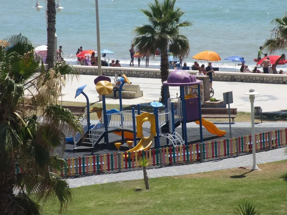 Frenta a la playa Malaga-Antonio Machado