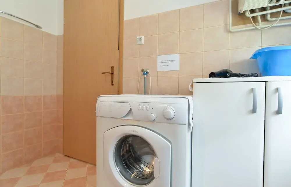 Apartment 1552