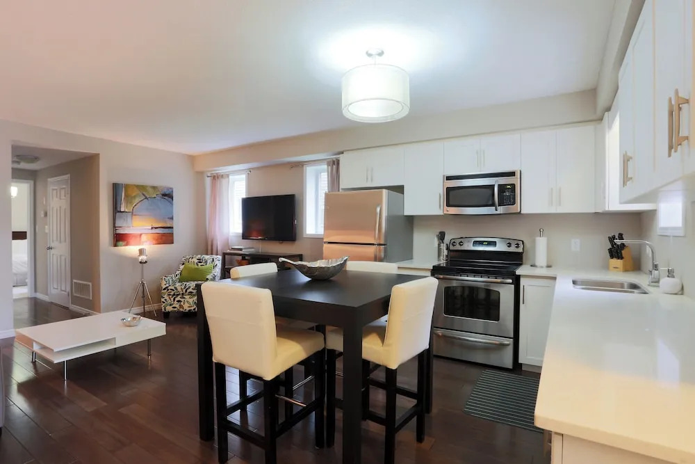 Boardwalk Homes - Vacation Homes & Executive Suites