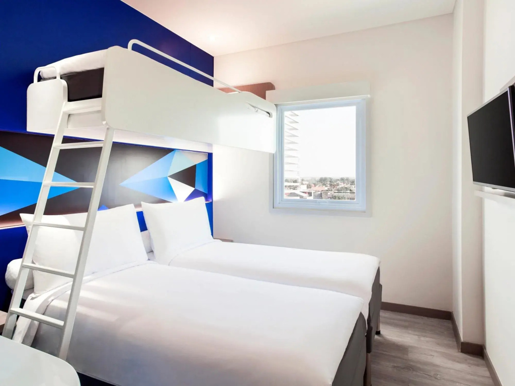 MD 7 Hotel Cirebon