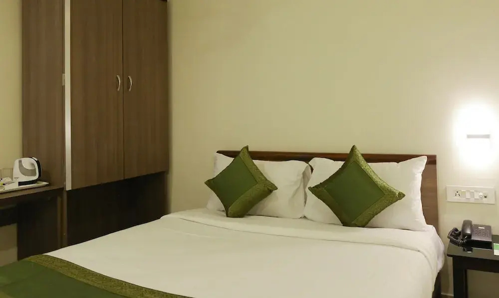 Itsy Hotels N Square