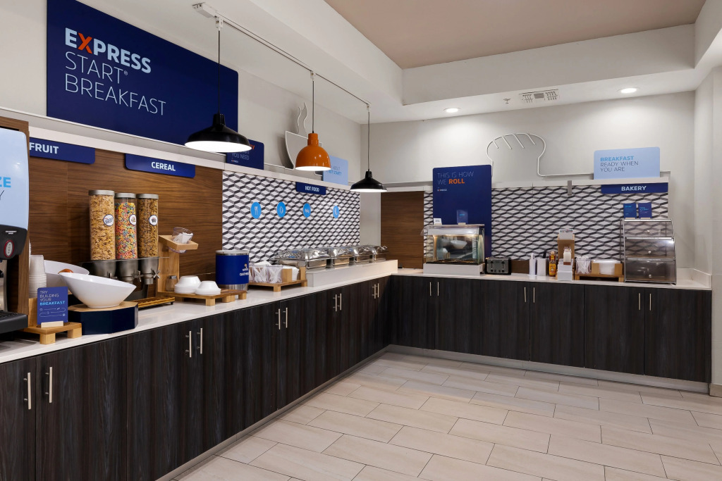 Holiday Inn Express Hotel and Suites Kingsville by IHG