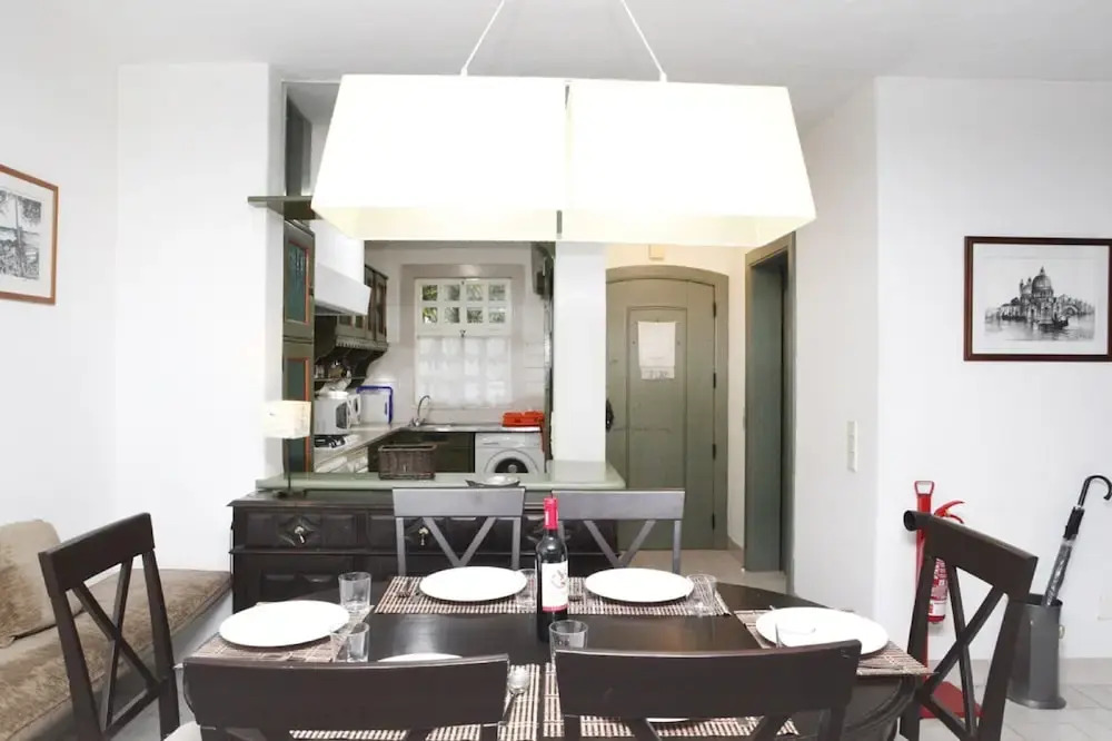 Cozy Golf Villa in Cascais