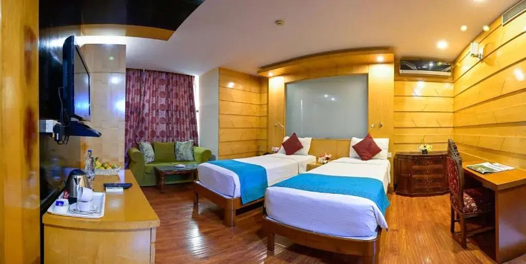 Hotel Emarald