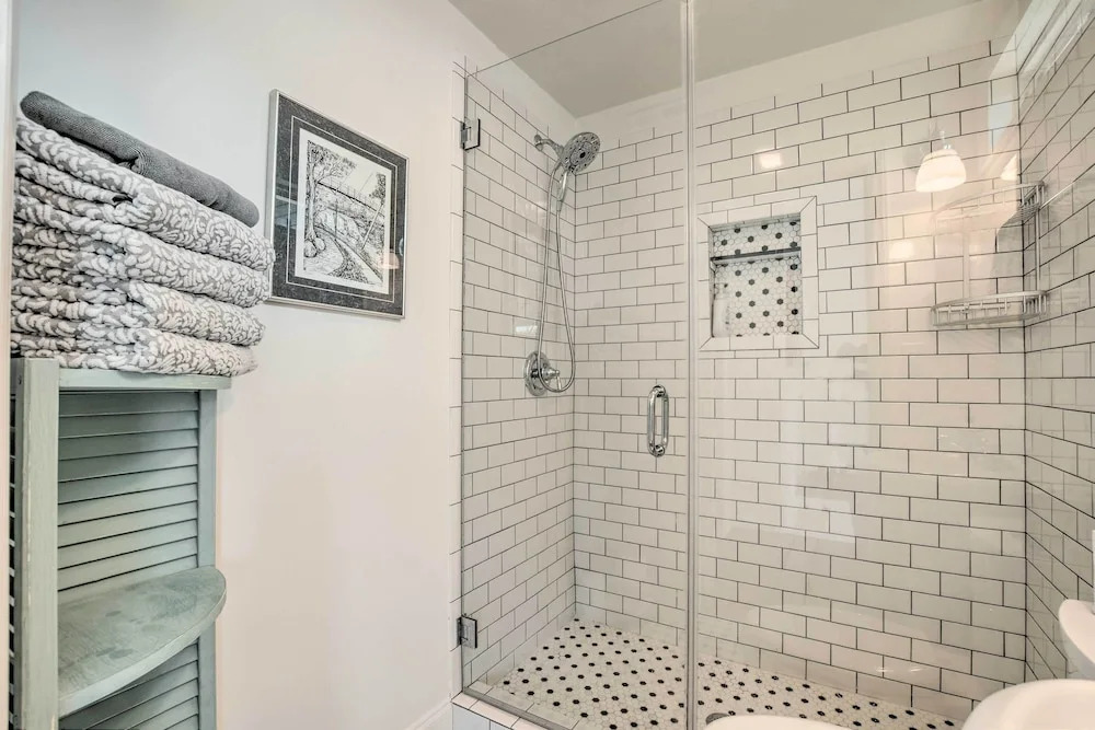 Cozy Home in Historic Area ~ 2 Mi to Main St!