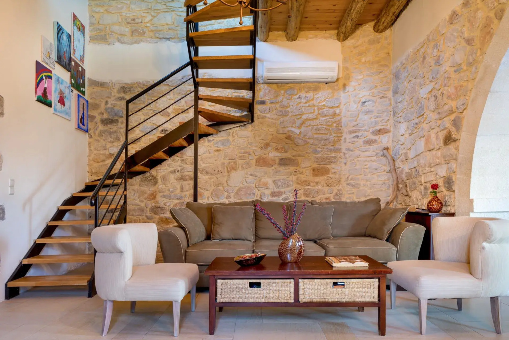Olga's Filoxenia - Villa Aladanos-private pool and heated jacuzzi