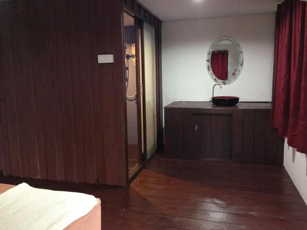 The Hut, Koh Lipe