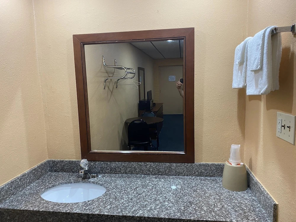 Deer Park Motor Inn