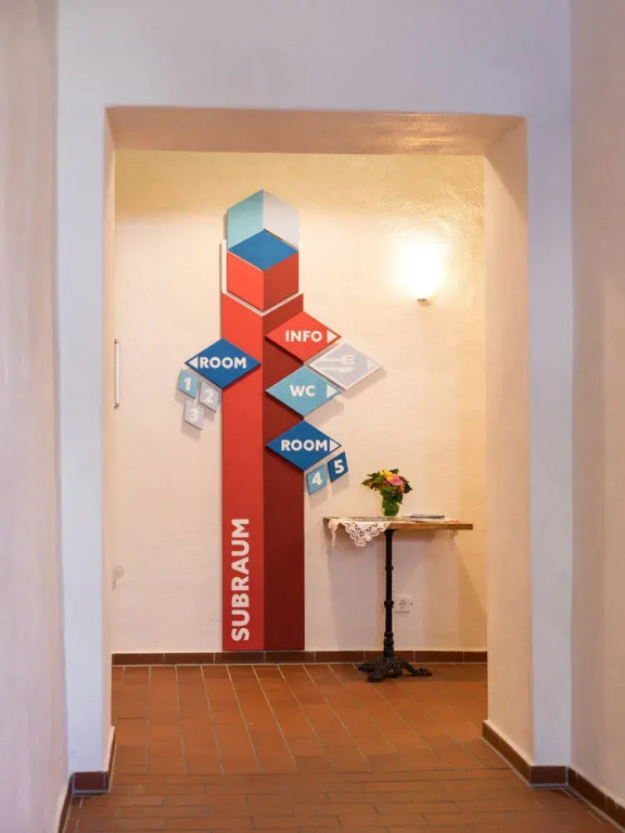 Subraum Hostel