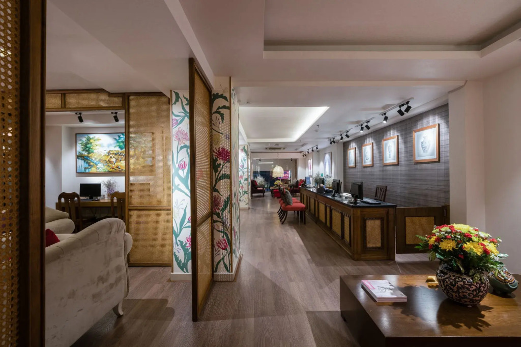Asian Ruby Center Point Hotel & Spa