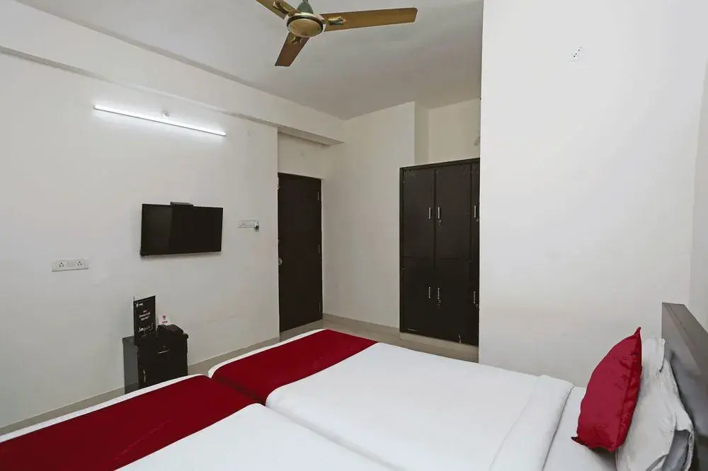 OYO 9004 S V Residency
