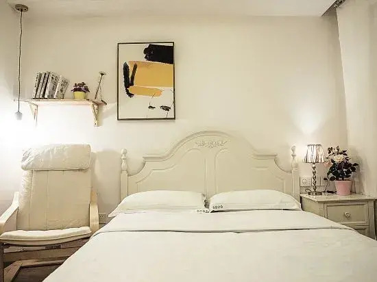 8090 Theme Apartment (Chongqing Xinyang Square)