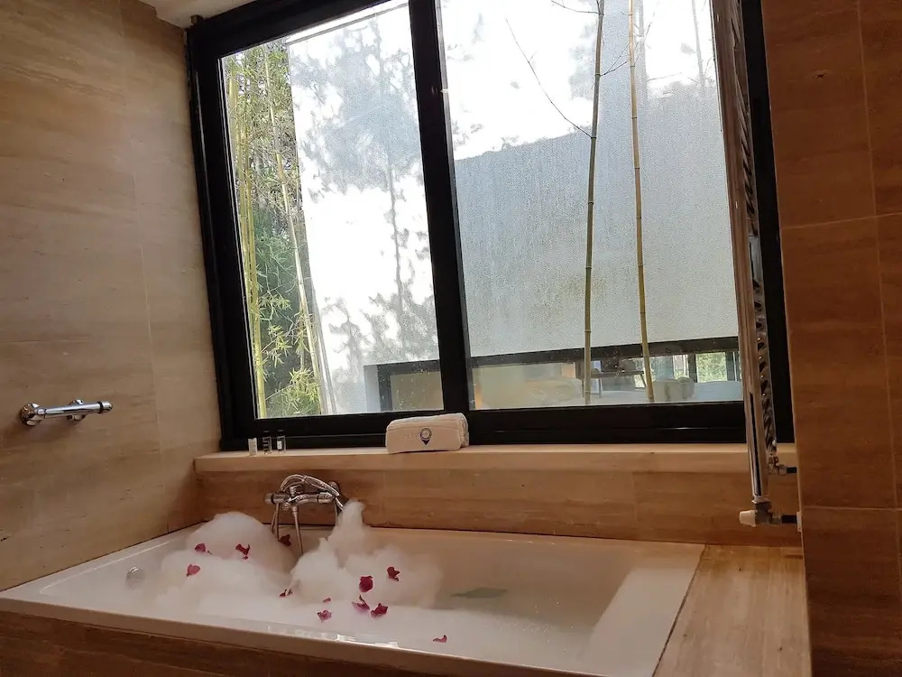 Aroeira Paradise Villa by Host-Point