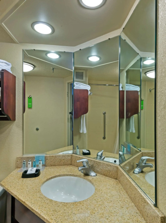 Hampton Inn I-10 & College Drive