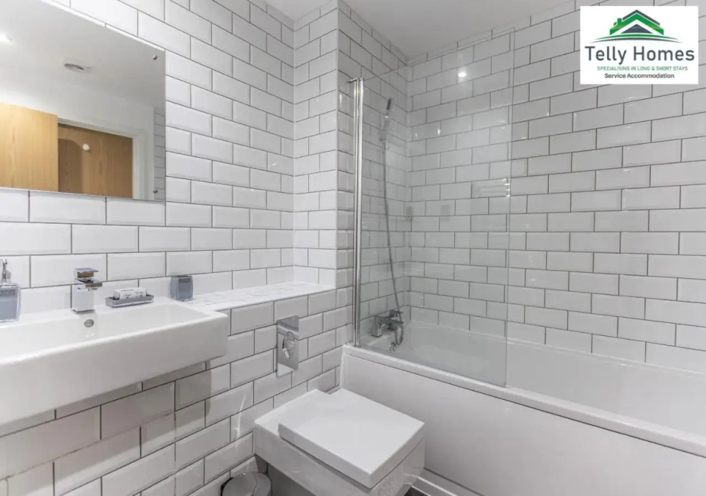 10 percent off weekly and 20 percent off monthly bookings - Marigold unit at Telly Homes Limited Birmingham City Centre -2 bedroom Apartment, Free WIFI
