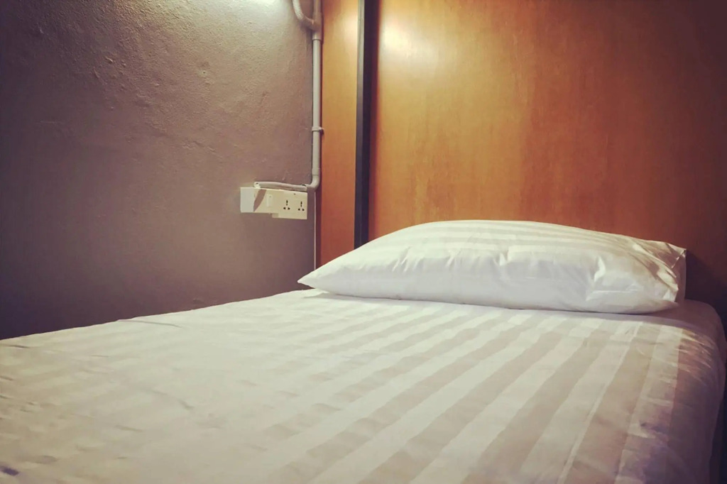 2230 Hostel