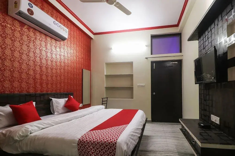 OYO 26857 Hotel P.S. Royal Heritage